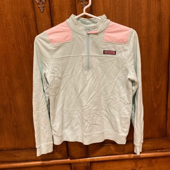 Vineyard Vines Marthas Vineyard Girl’s Seersucker Shoulder Shep Shirt - Picture 4 of 13